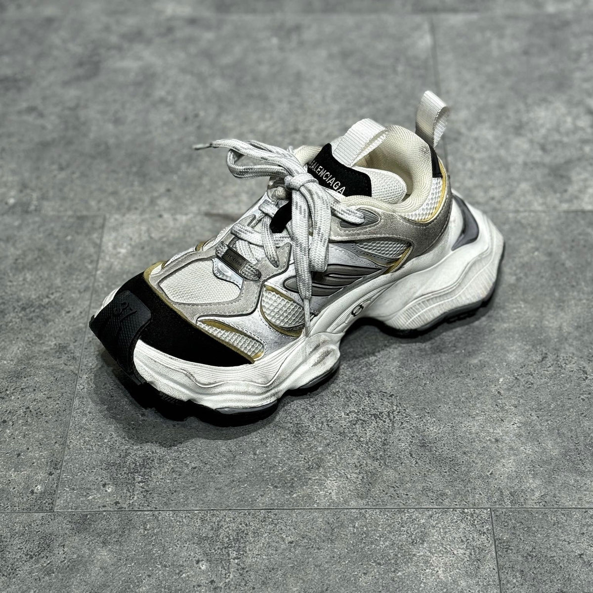 BAL CARGO TRAINERS