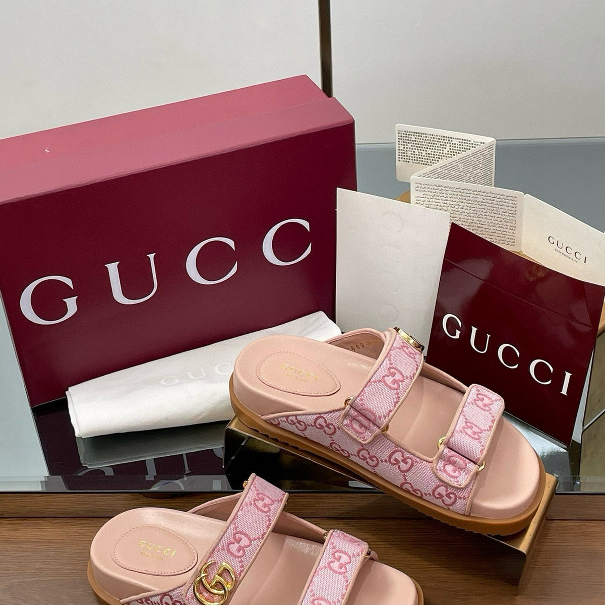GG SANDALS