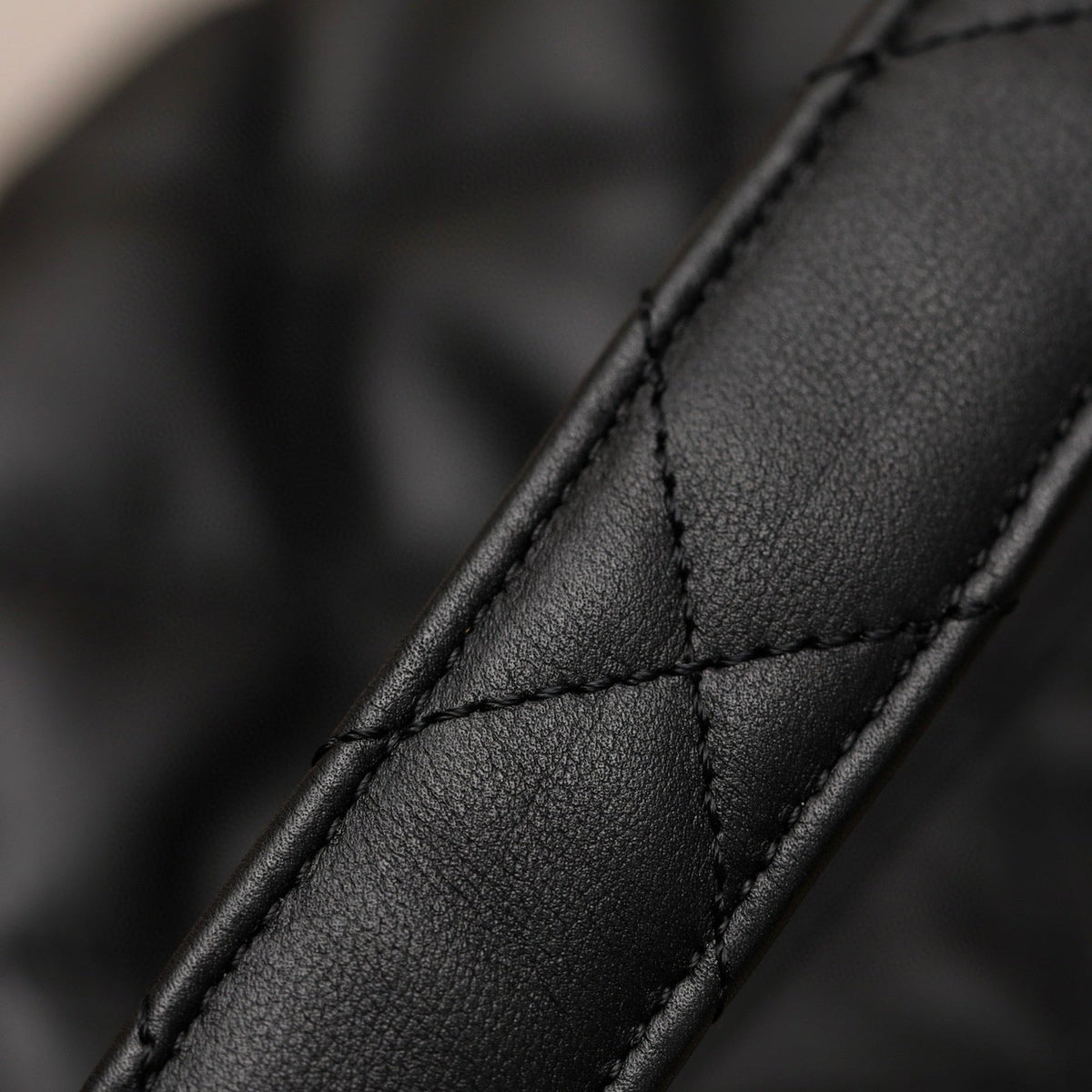 CC 23B MAXI HOBO BAG