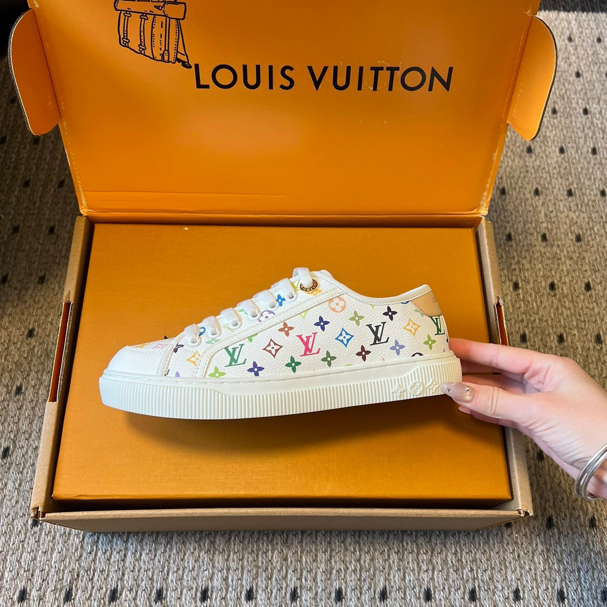 LOU x MURAKAMI LAGOON SNEAKER