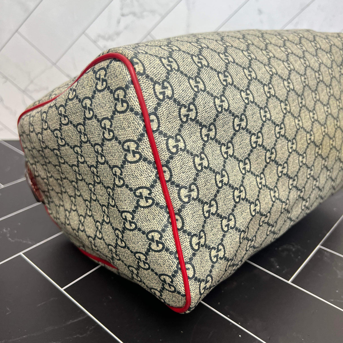 Gucci GG Tattoo Heart Medium Joy Boston Red