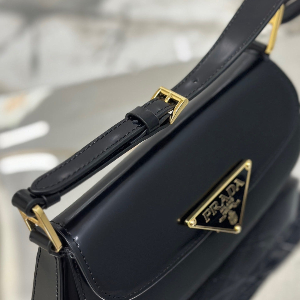 PD SHOULDER BAG