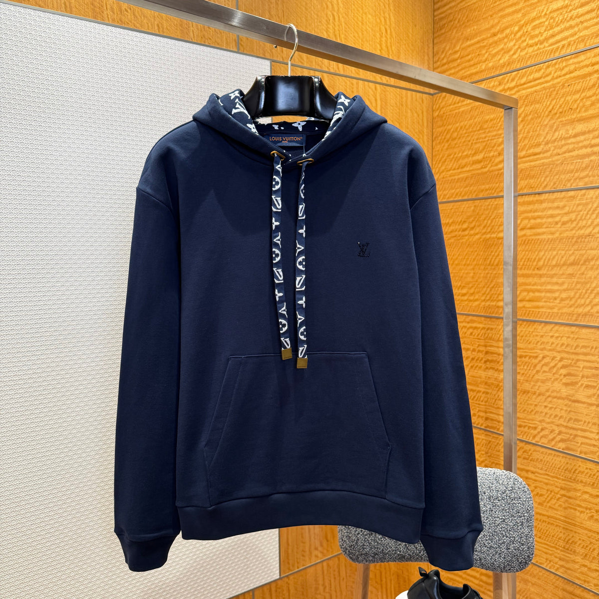LOU HOODIE