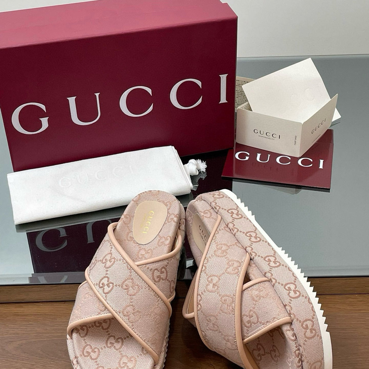 GG SANDALS