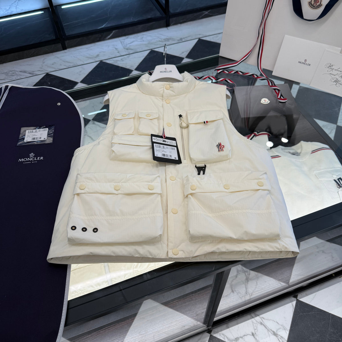 MONC TONGASS VEST