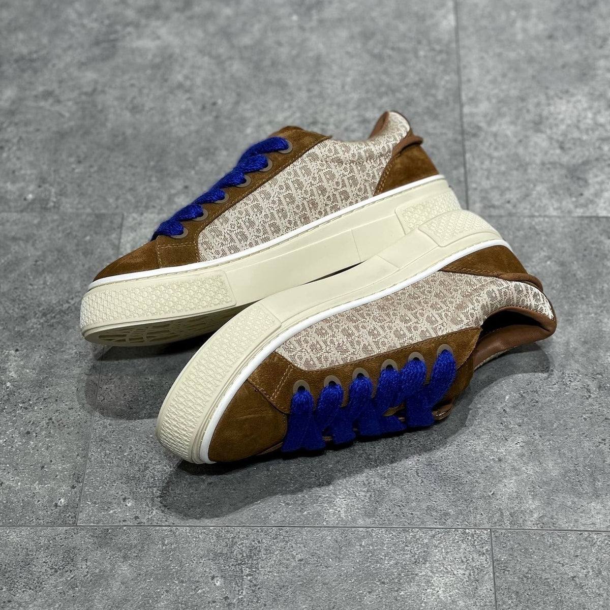 CD B33 SNEAKER