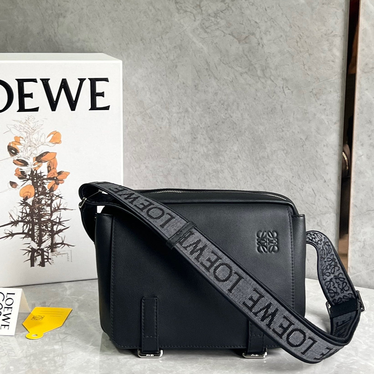 LOEW XS MILITARY MESSENGER BAG