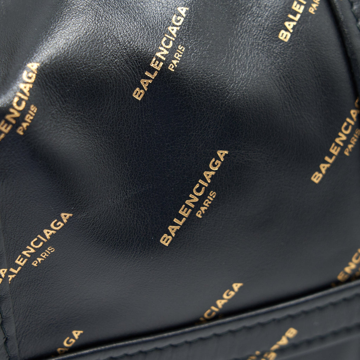 balenciaga Logo Printed Bazar Shopper M Leather Bag