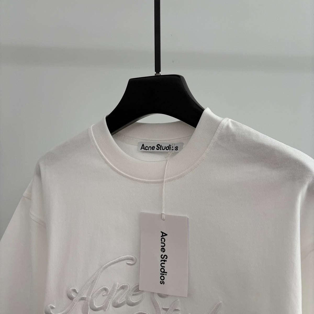 ACNE T-SHIRT