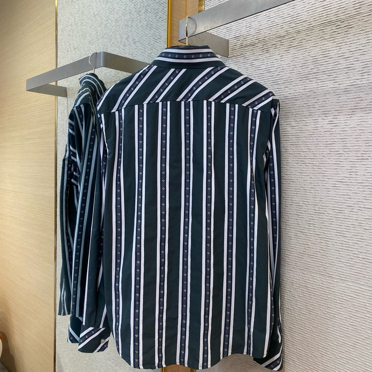 LOU SHIRT