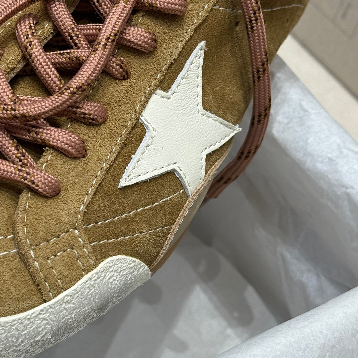 GOLDEN G TRAINERS