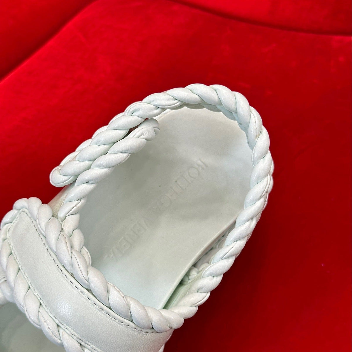 BV SANDALS