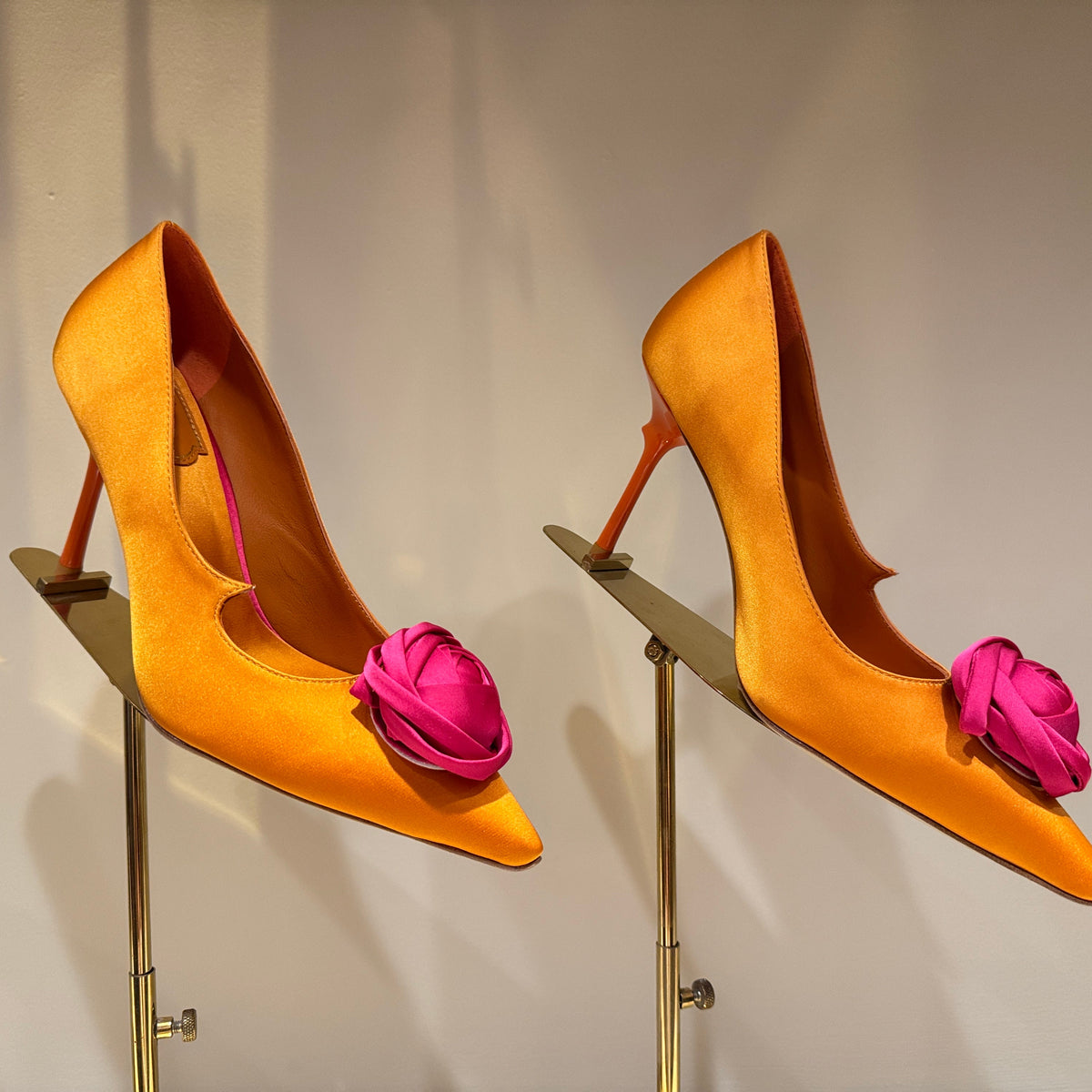 ROGER V HEELS