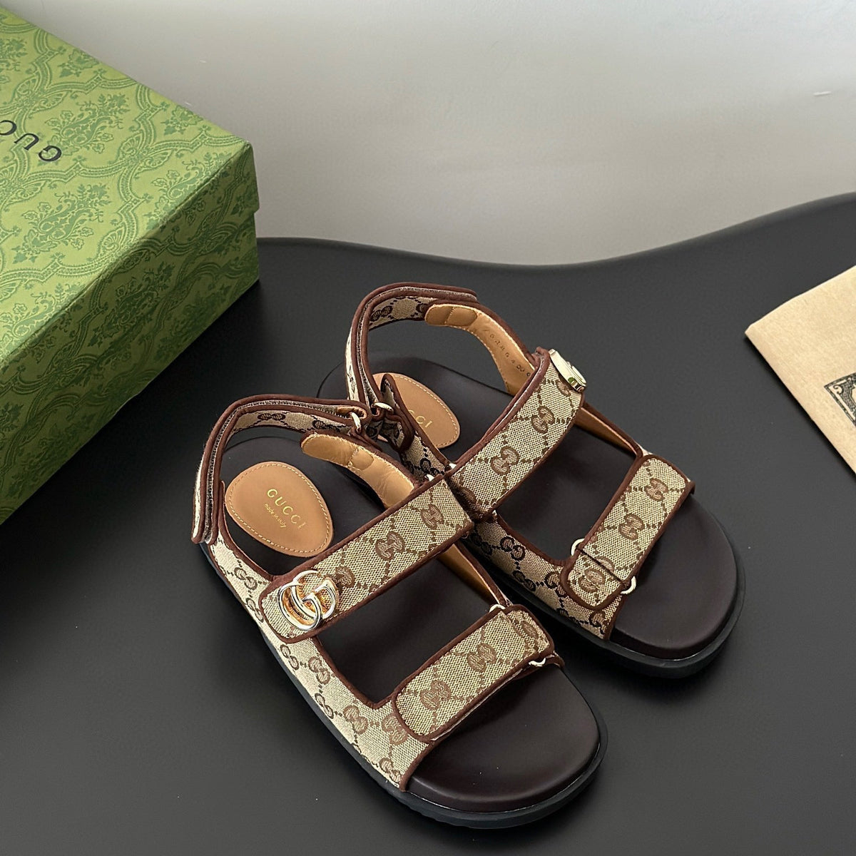 GG SANDALS