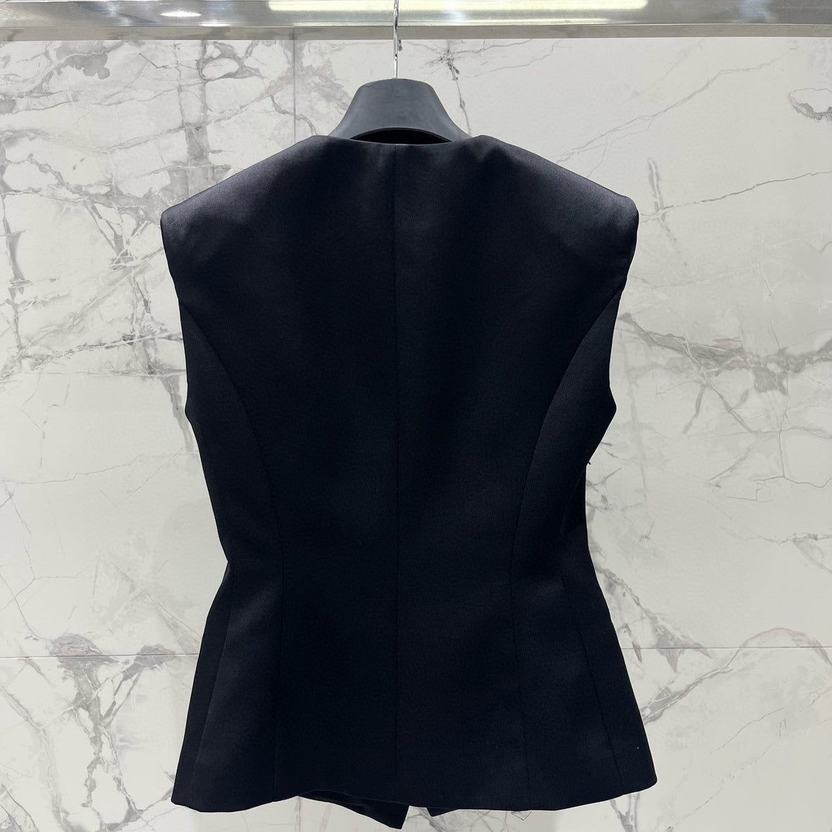 BALM VEST