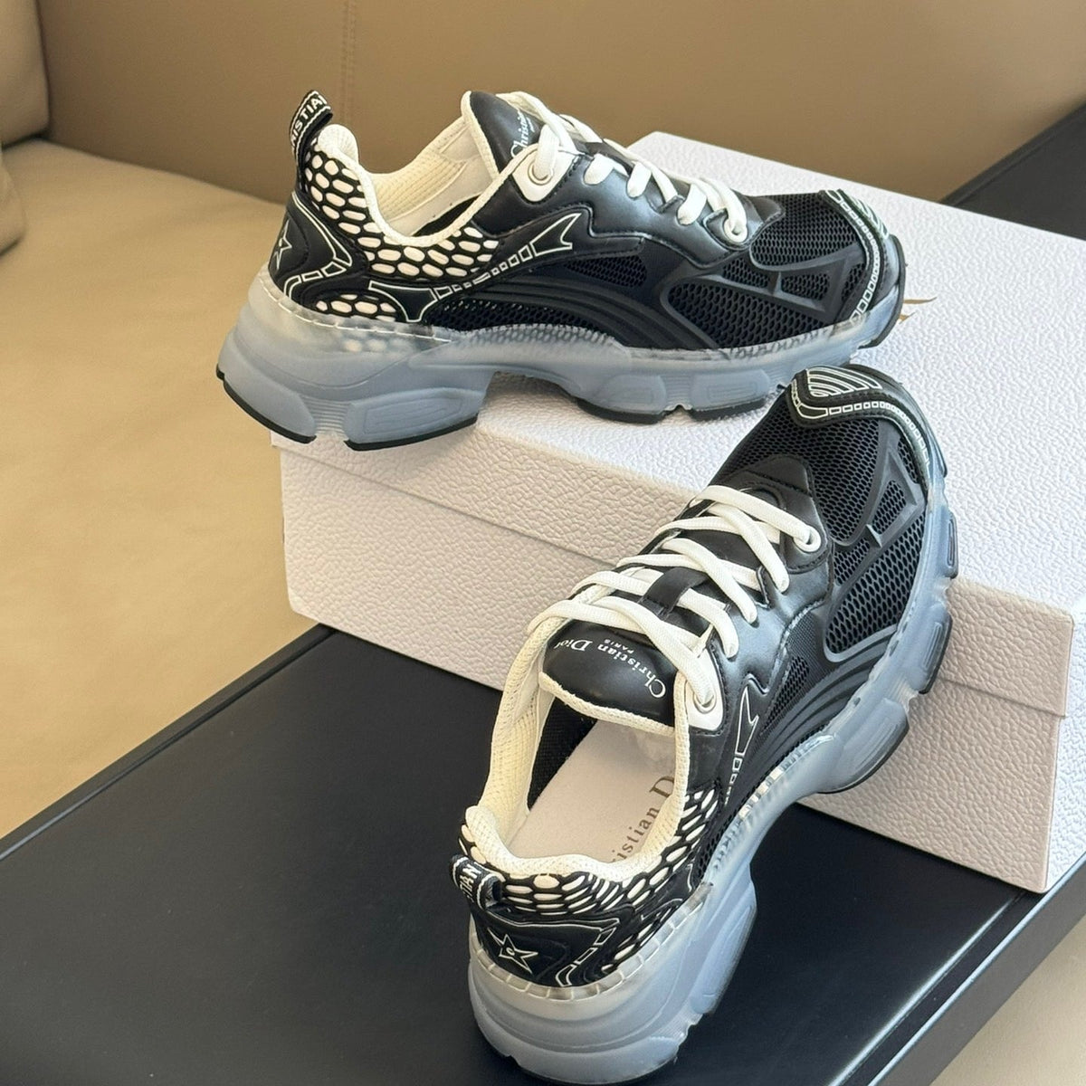 CD VIBE SNEAKERS