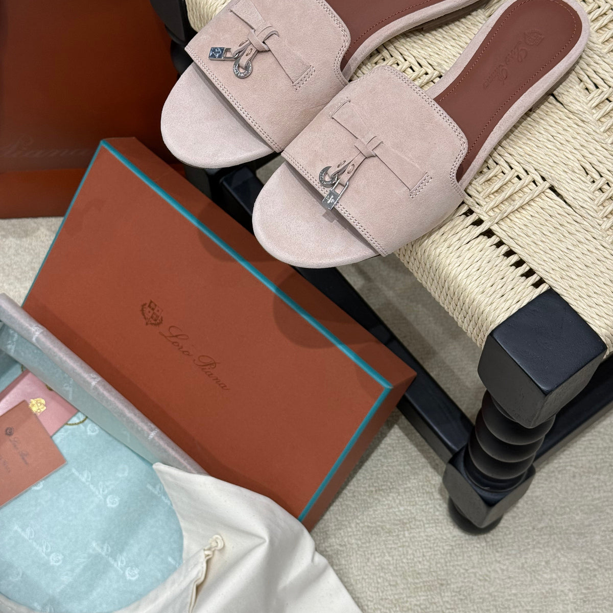 LORO P SUMMER CHARM SLIPPER