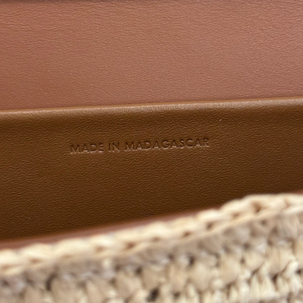CEL MULTIPOCHETTE IN RAFFIA BAG