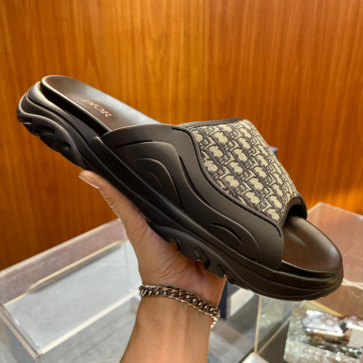 CD H-TOWN SANDALS