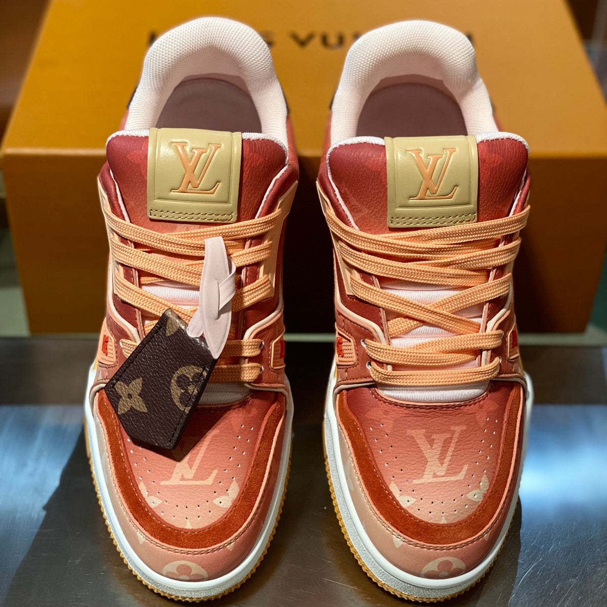LOU SNEAKERS
