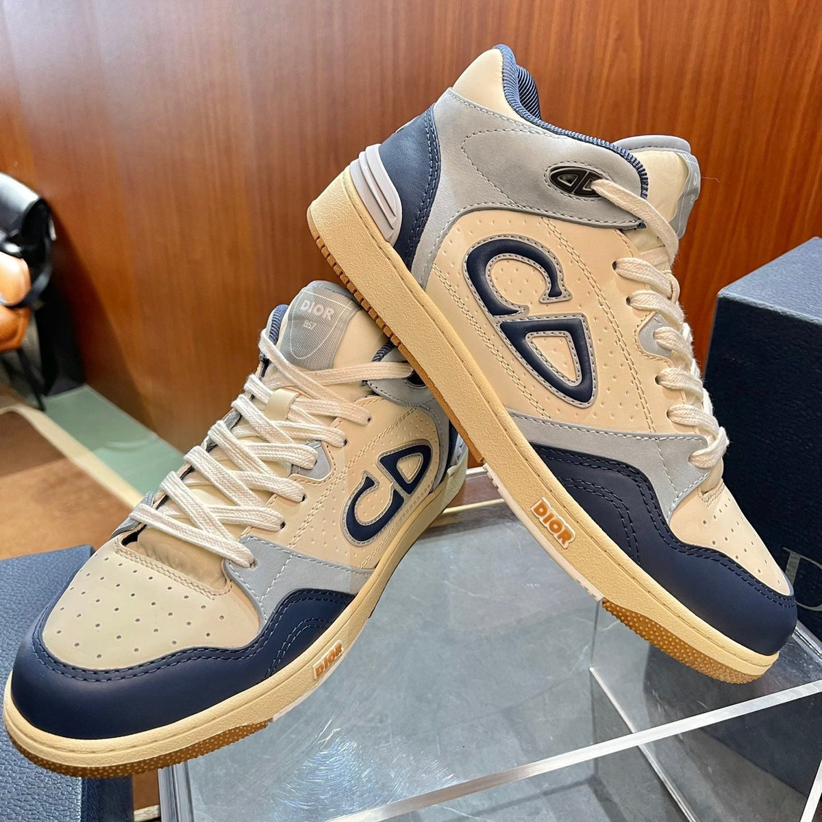 CD B57 SNEAKER