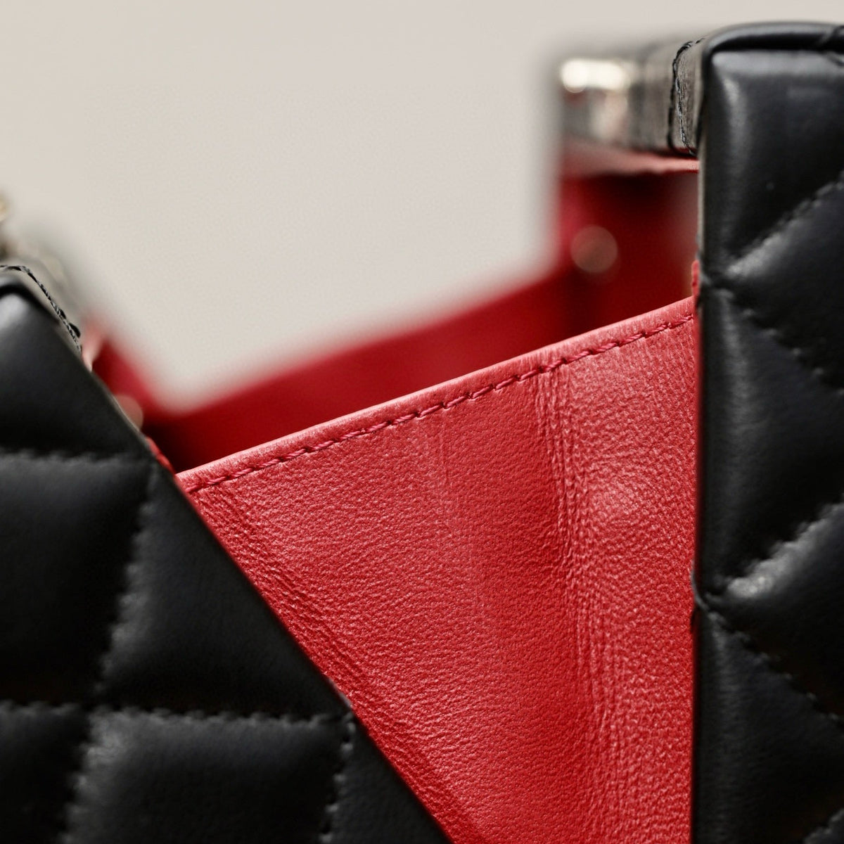 CC SMALL BOX CHAIN BAG