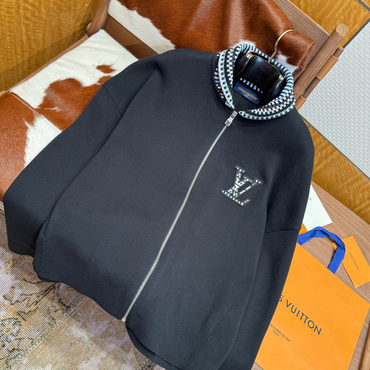 LOU ZIP SWEATSHIRT