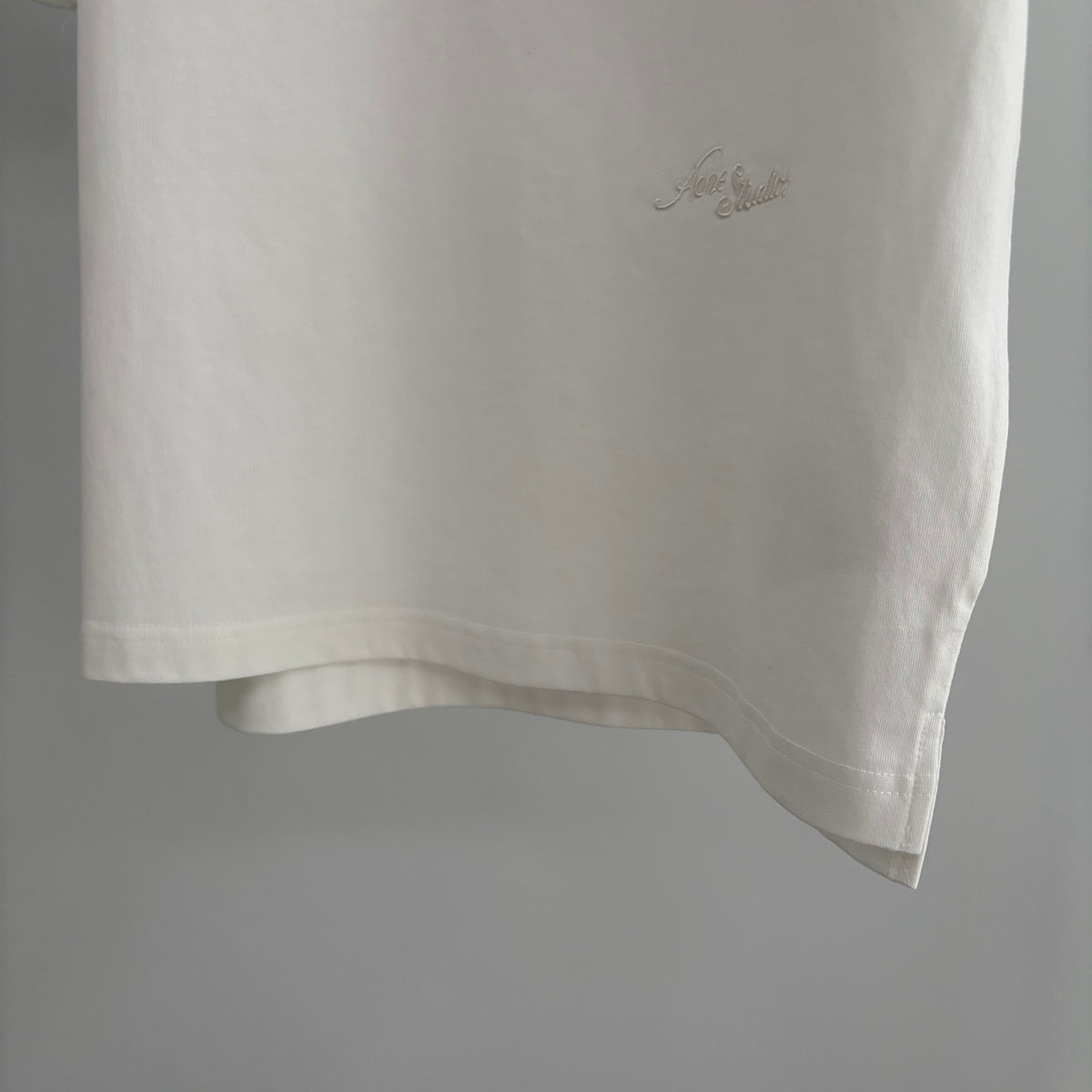 ACNE T-SHIRT