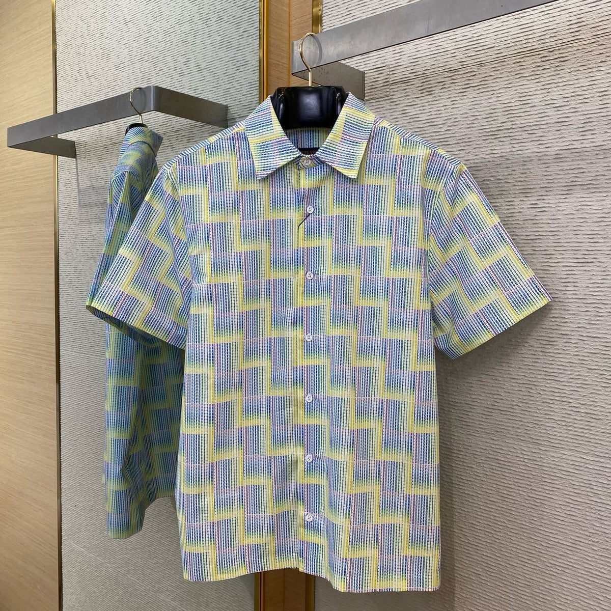 LOU SHIRT