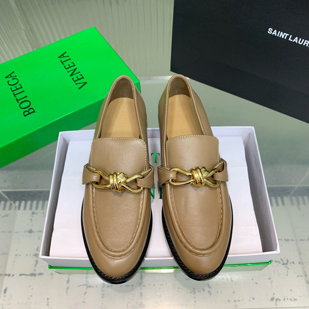 BOTT LOAFERS