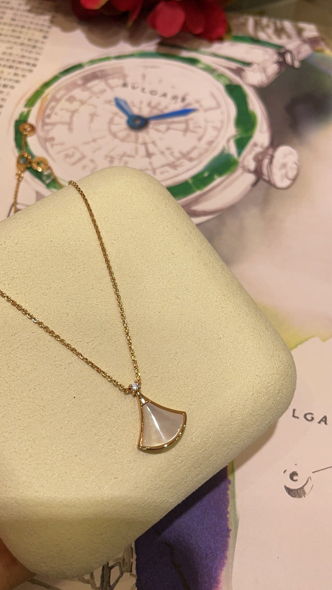 BVLG NECKLACE
