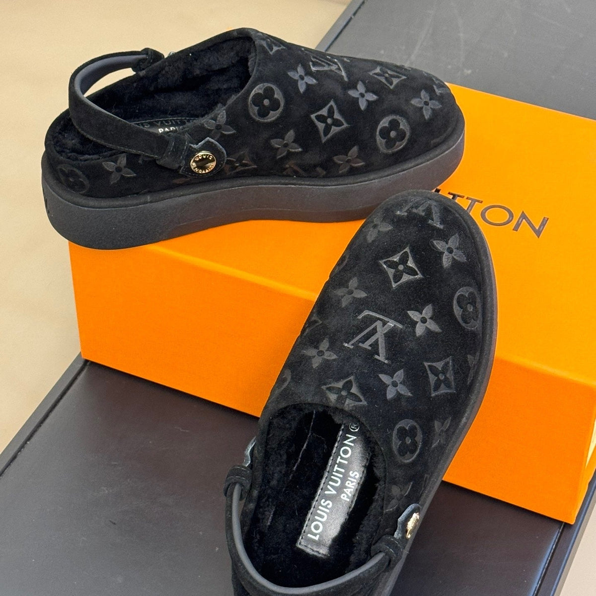 LOU ASPEN CLOGS
