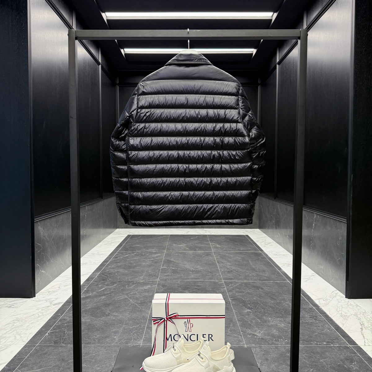MONC CHAMBLY JACKET