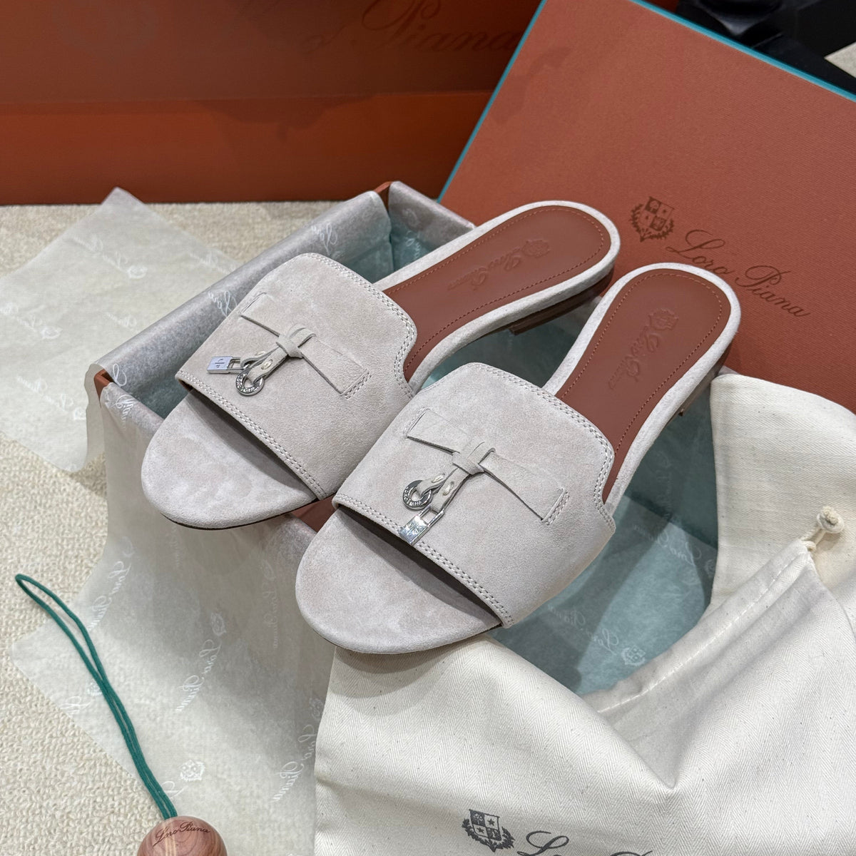 LORO P SUMMER CHARM SLIPPER