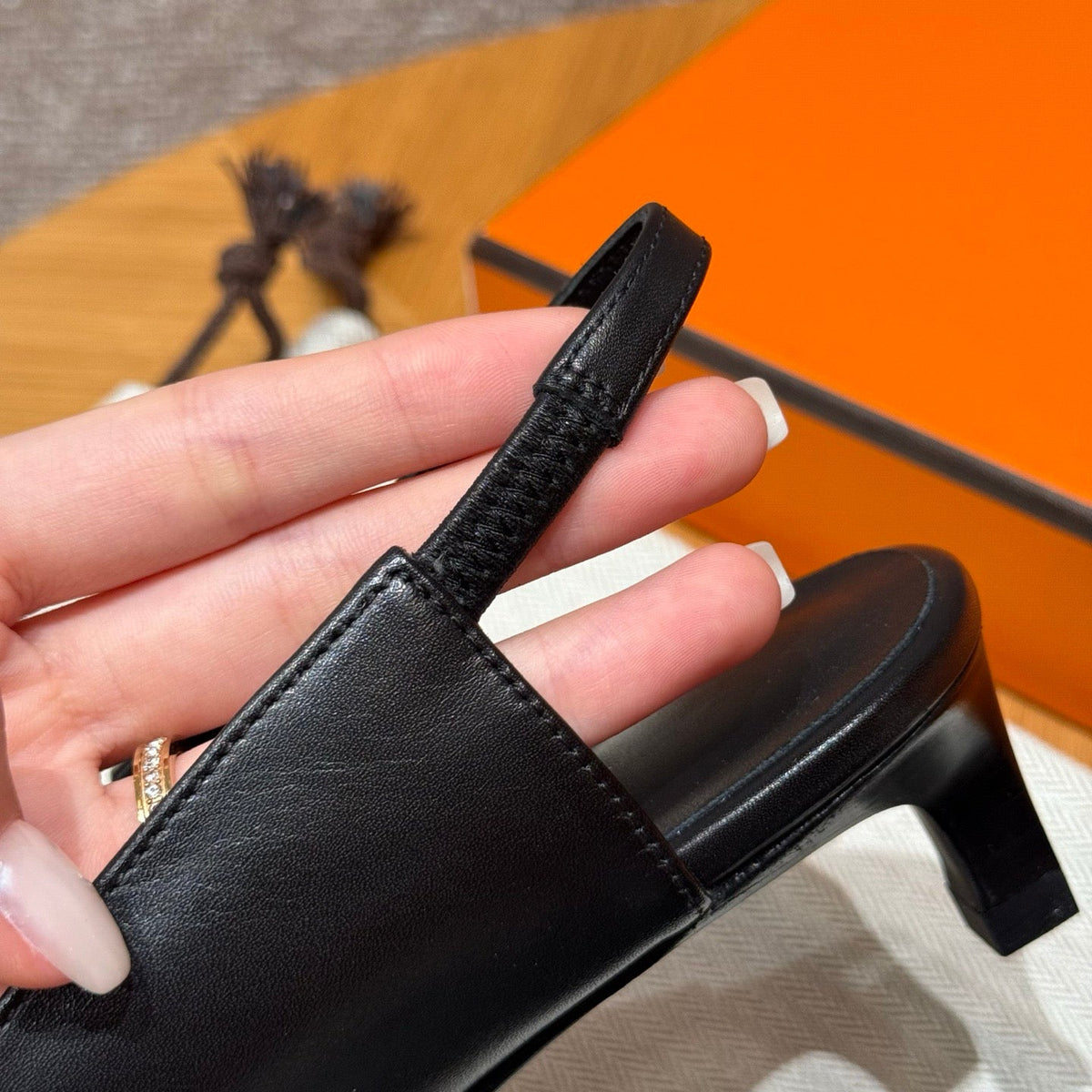 HERM LOVER 40 PUMPS