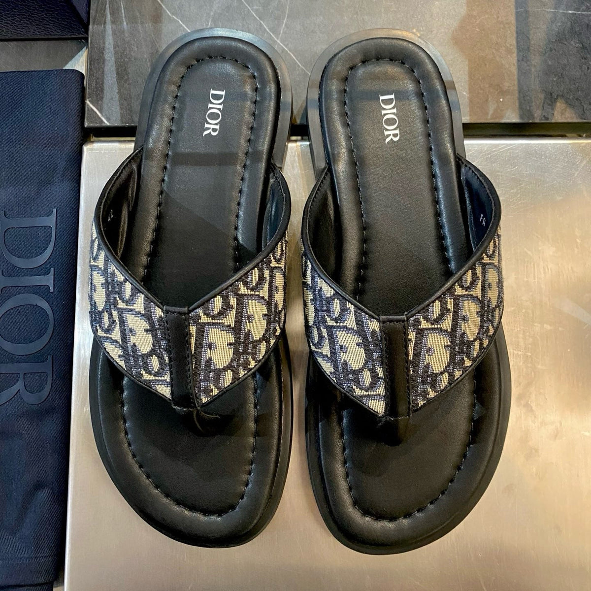 CD ALIAS SANDALS