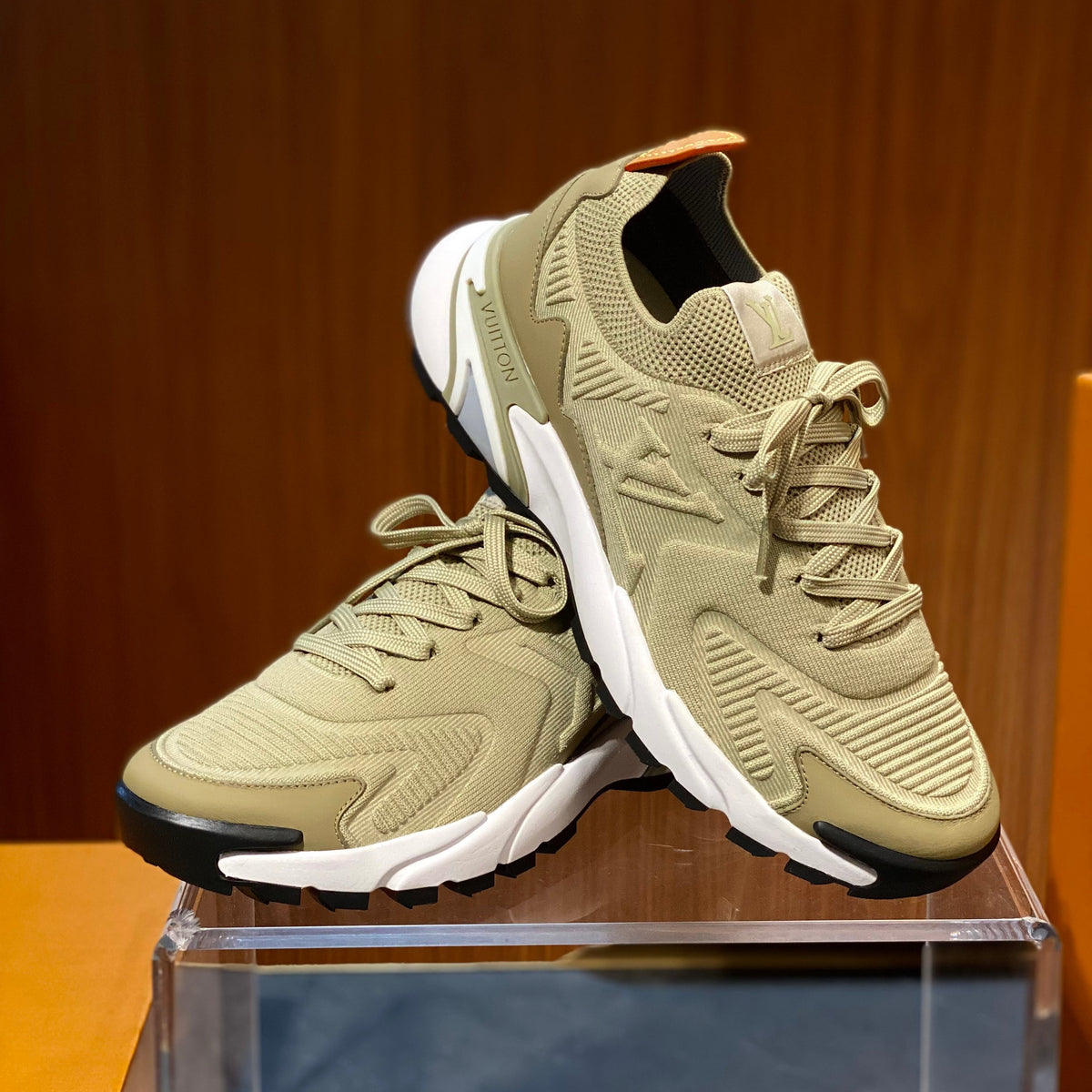 LOU RUNNER TATIC TRAINERS