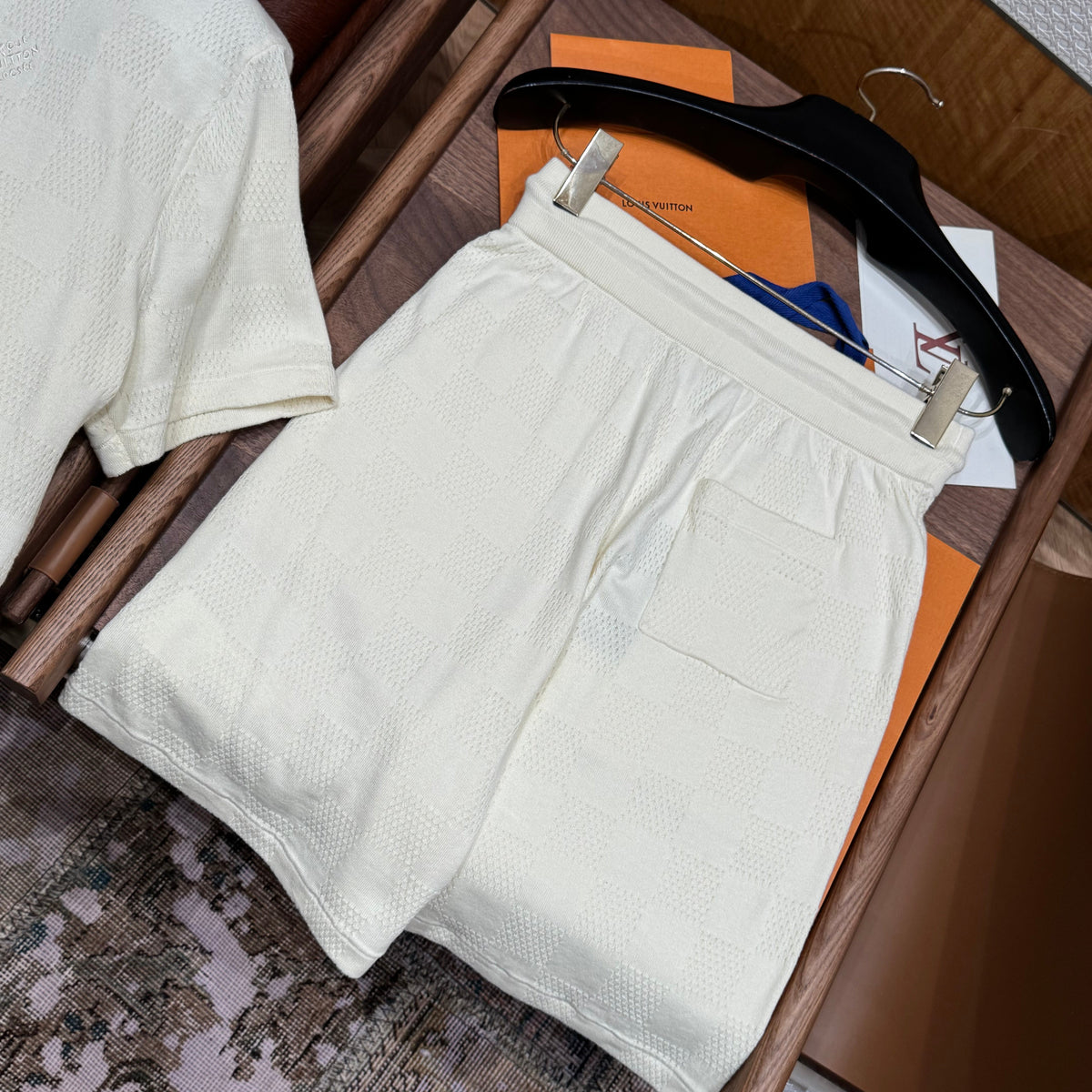 LOU SHORTS