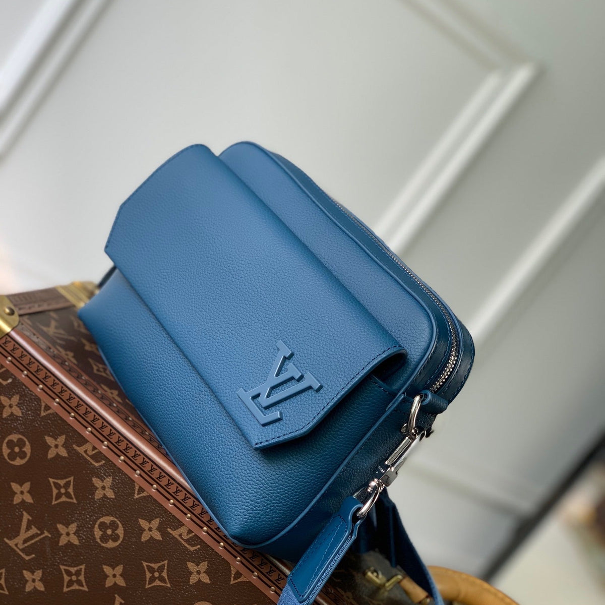 LOU FASTLINE MESSENGER BAG