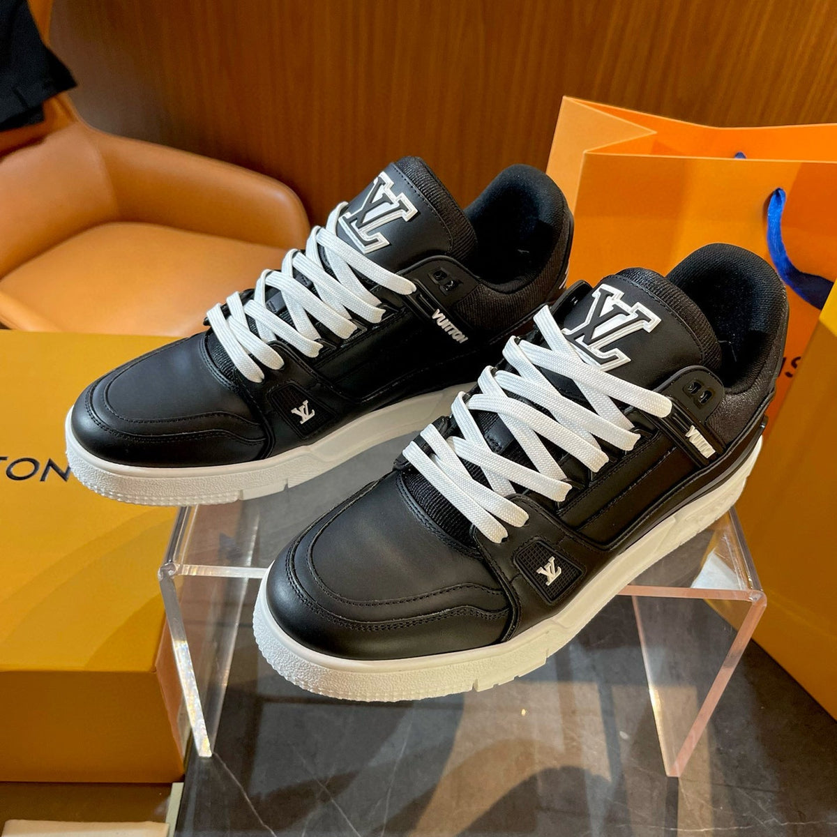 LOU TRAINERS