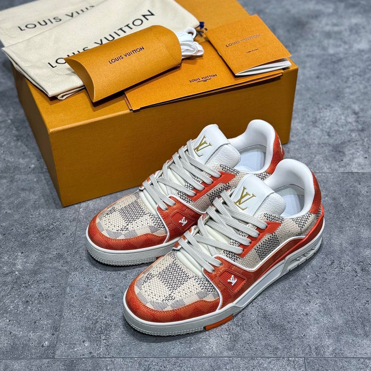LOU TRAINERS
