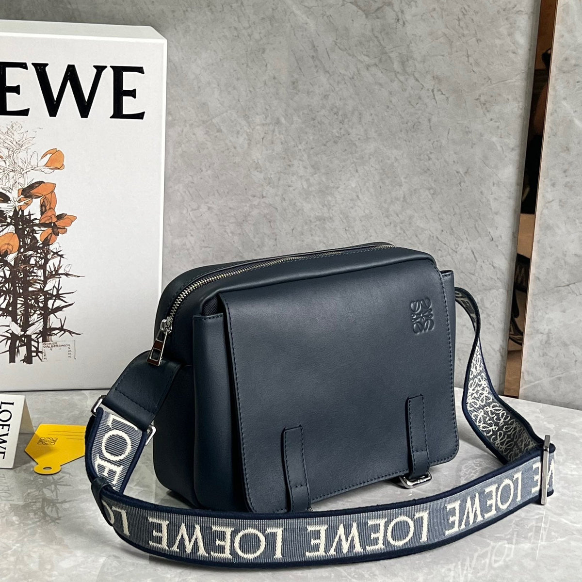 LOEW XS MILITARY MESSENGER BAG