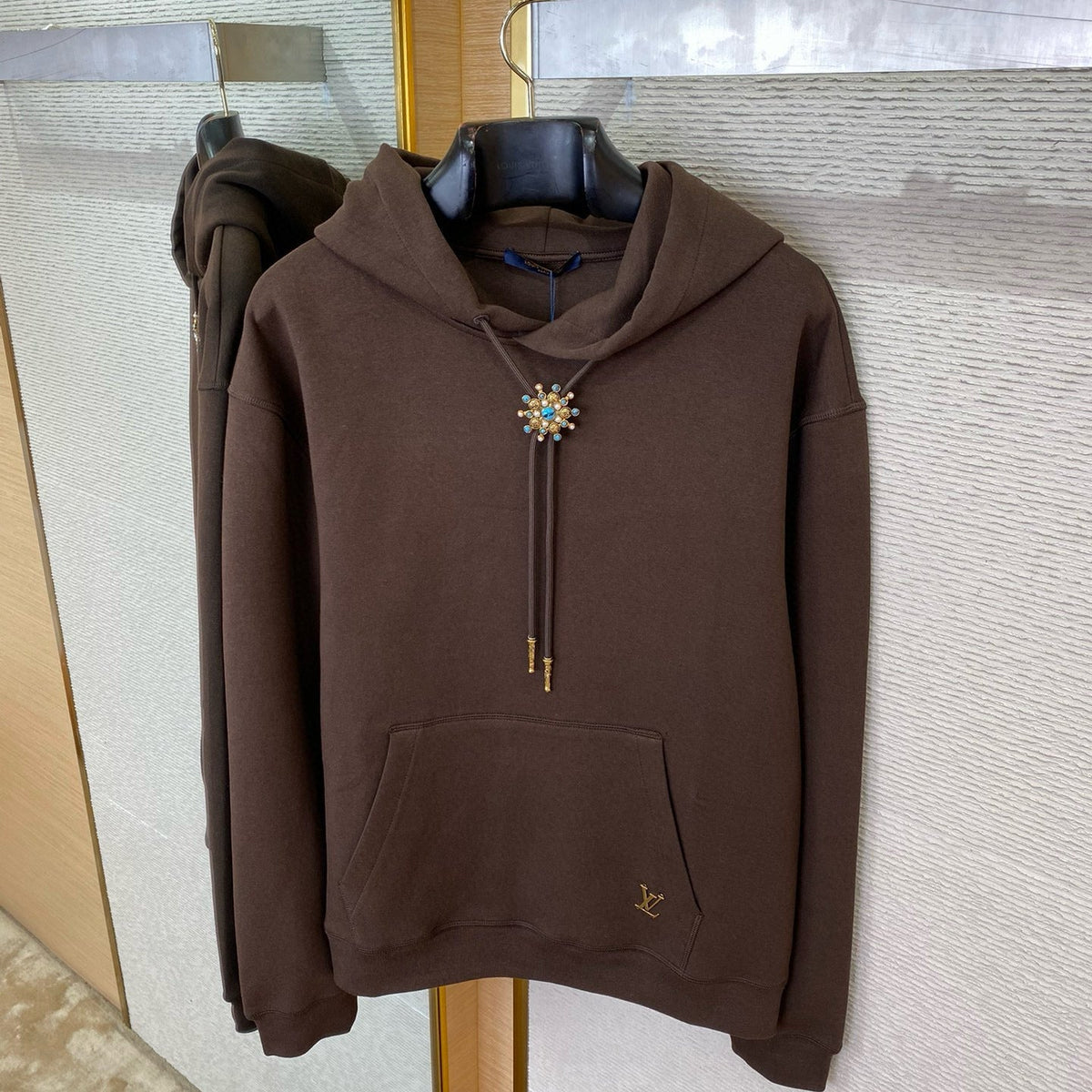 LOU HOODIE