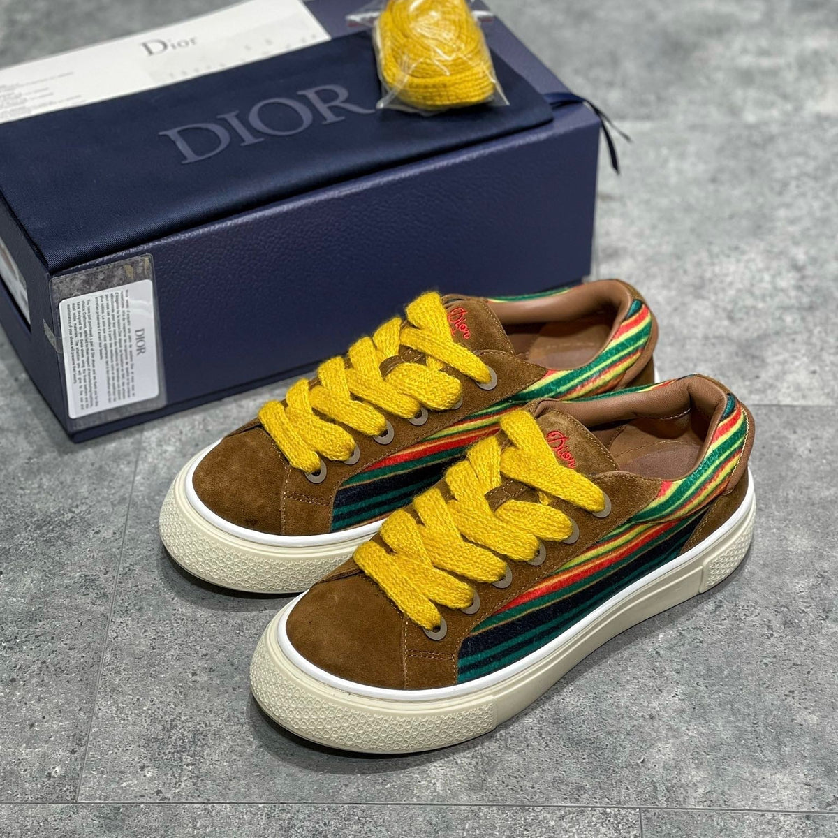 CD B33 SNEAKER