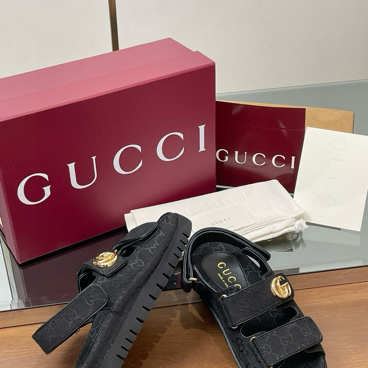 GG SANDALS