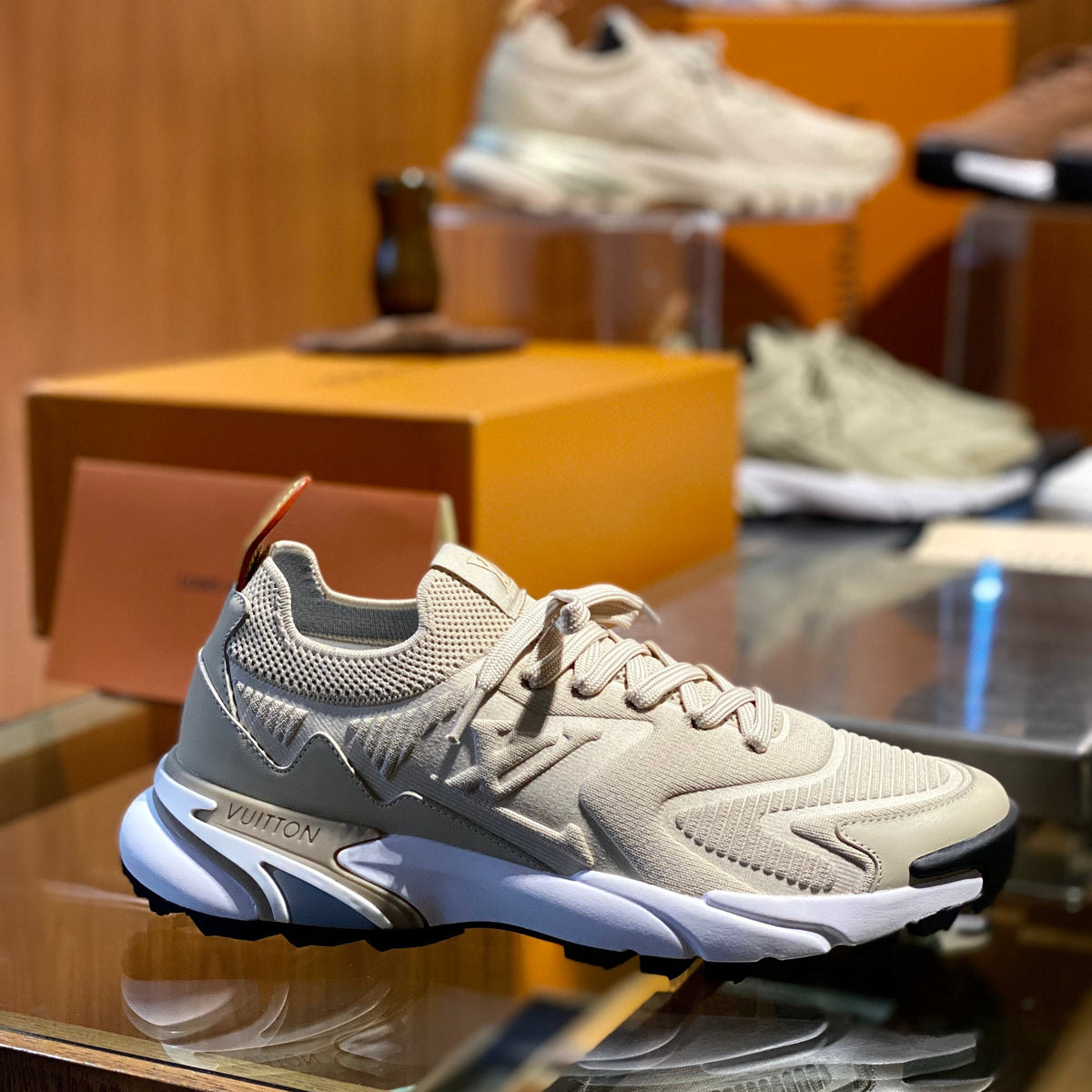 LOU RUNNER TATIC TRAINERS
