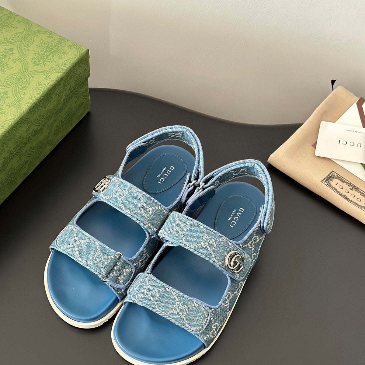 GG SANDALS