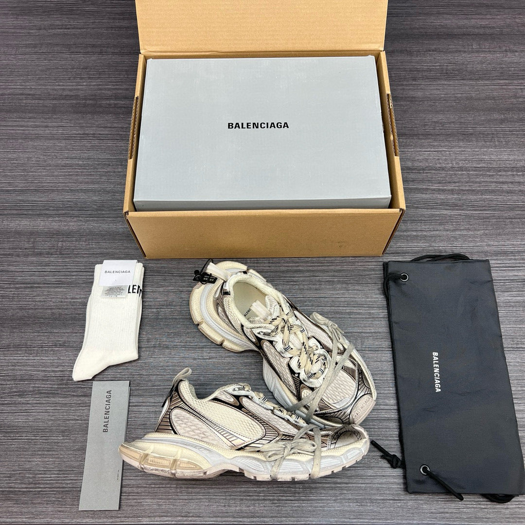 BAL 3XL TRAINERS