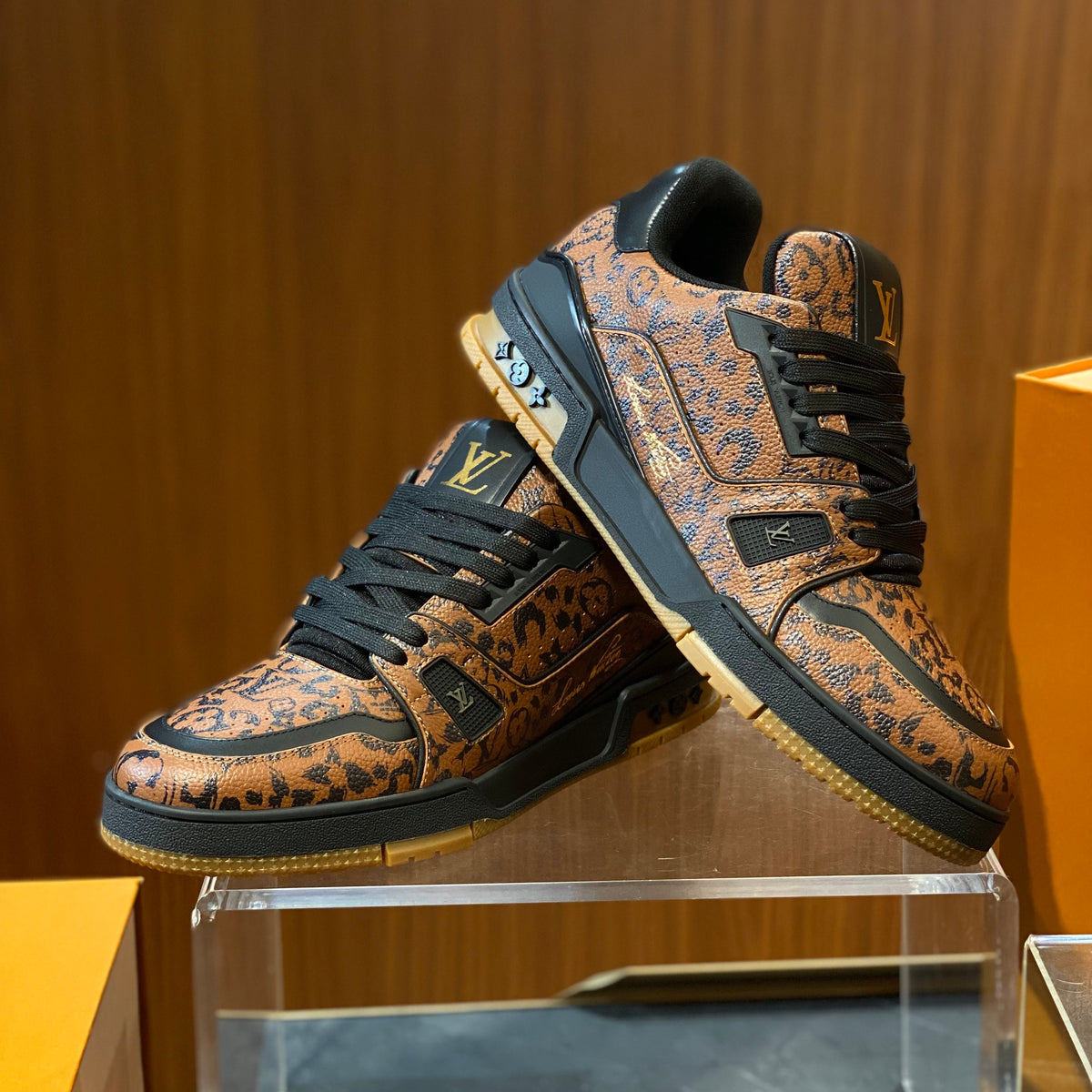 LOU TRAINERS