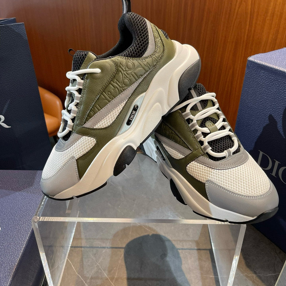 CD B22 SNEAKERS